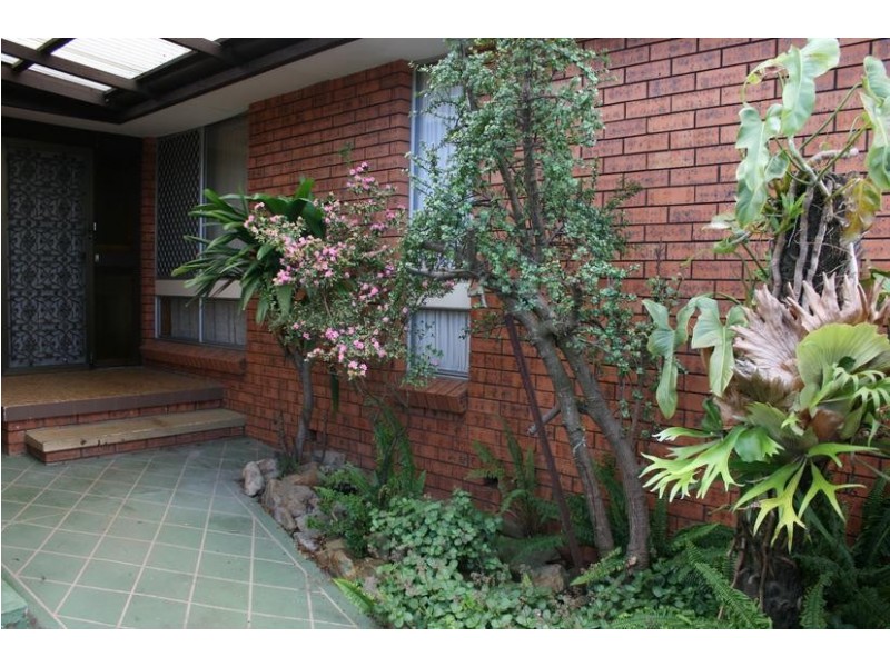 1 Jasmine Drive, Bomaderry NSW 2541