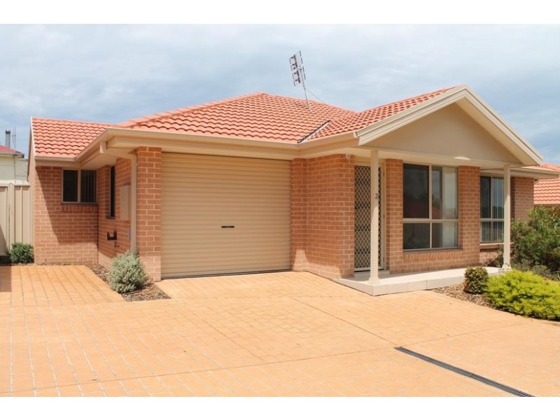 2/50 Greenwell Point Road, Greenwell Point NSW 2540