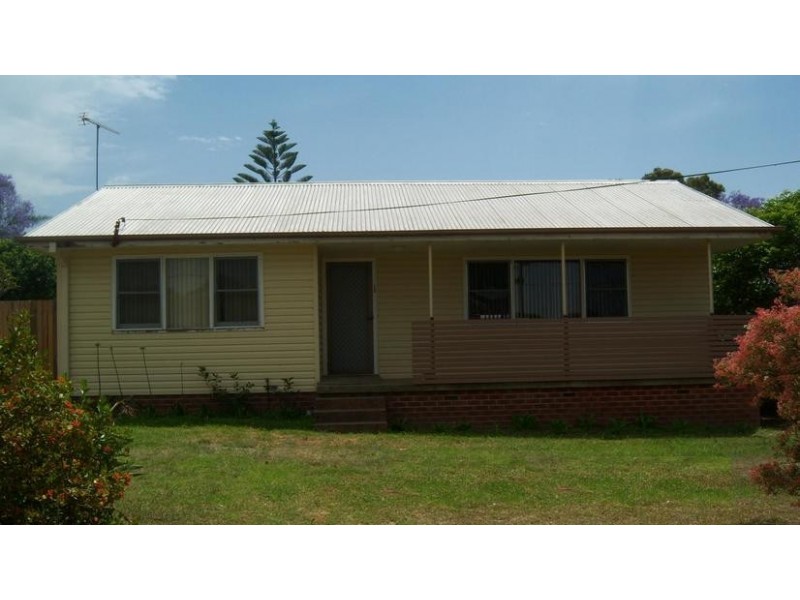 13 Centre Street, Nowra NSW 2541