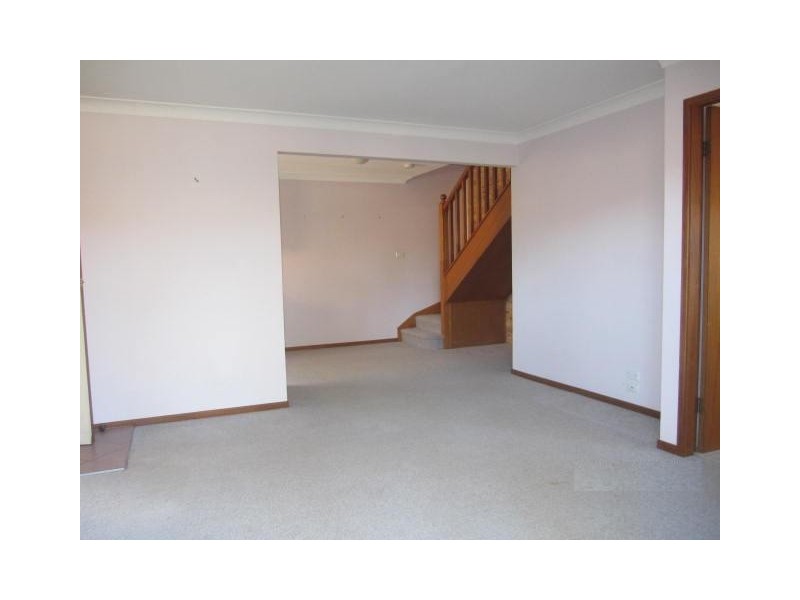 2/2 Elwin Court, North Nowra NSW 2541