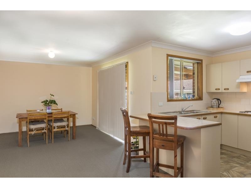 7 Meroo Road, Bomaderry NSW 2541