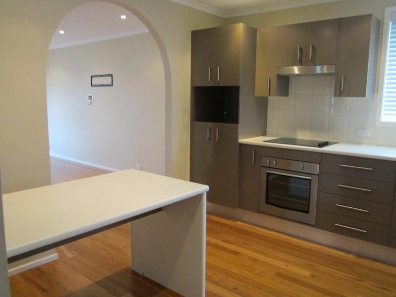 10 Peak Avenue, North Nowra NSW 2541