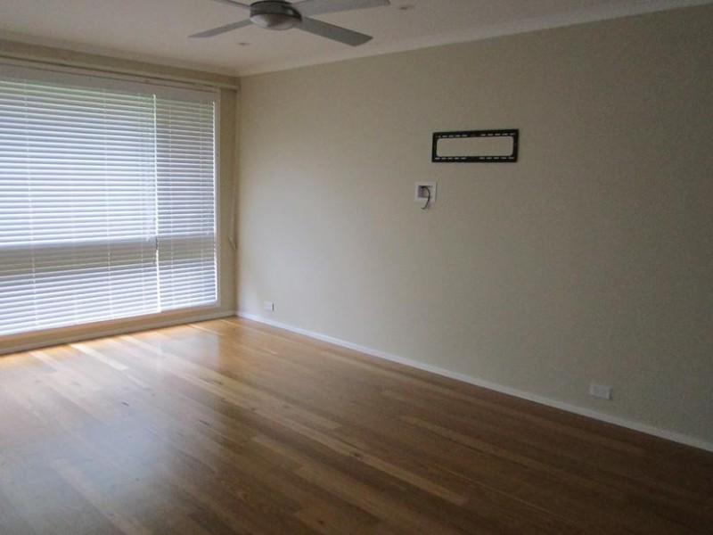 10 Peak Avenue, North Nowra NSW 2541