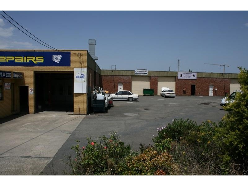 2/24 Railway St, Bomaderry NSW 2541