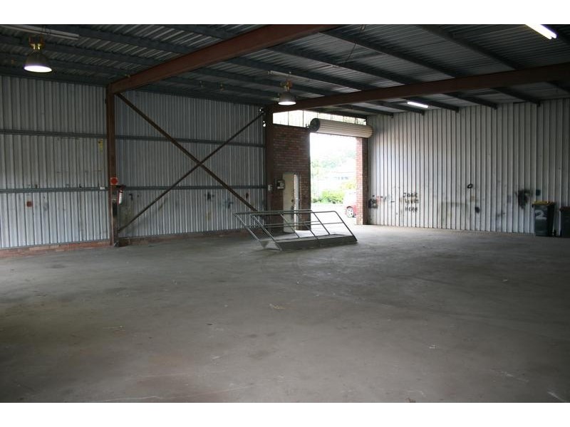 2/24 Railway St, Bomaderry NSW 2541