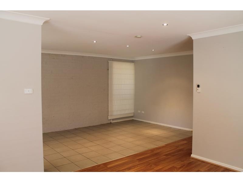 1/5 Jaycee Avenue, Nowra NSW 2541