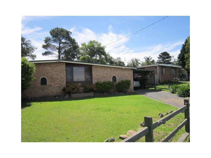 25 Meroo Road, Bomaderry NSW 2541