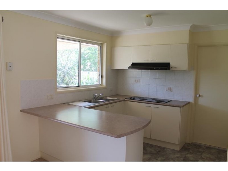1/7 Harbour Boulevard, Bomaderry NSW 2541