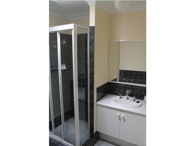 1/7 Harbour Boulevard, Bomaderry NSW 2541