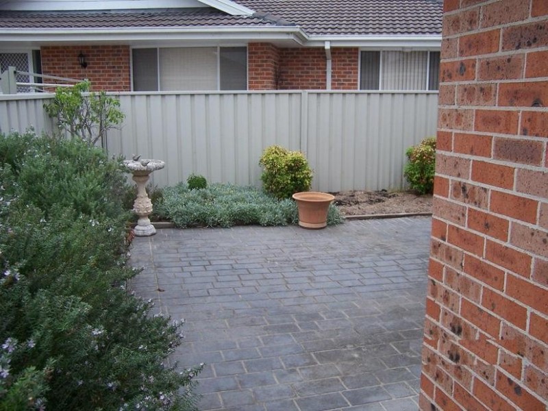 2/48 Sheraton Circuit, Bomaderry NSW 2541