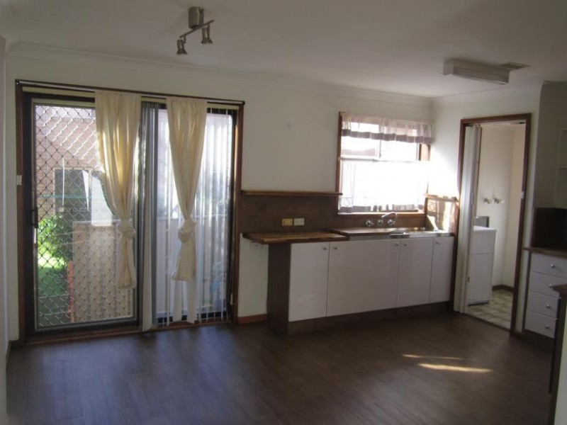1/5 Campbell Place, Nowra NSW 2541