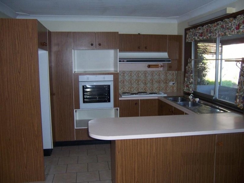 2 Castle Glen, North Nowra NSW 2541