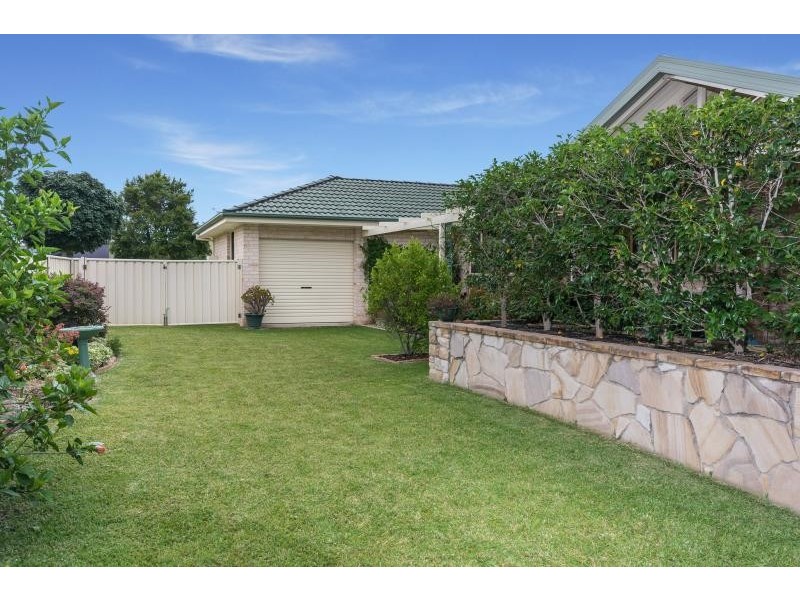 9 Princeton Place, Bomaderry NSW 2541