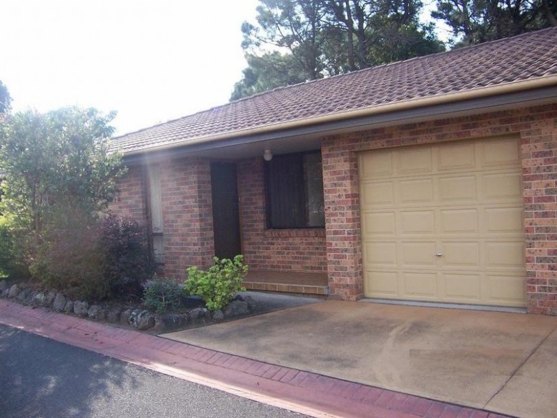 2 Herbert Close, Bomaderry NSW 2541