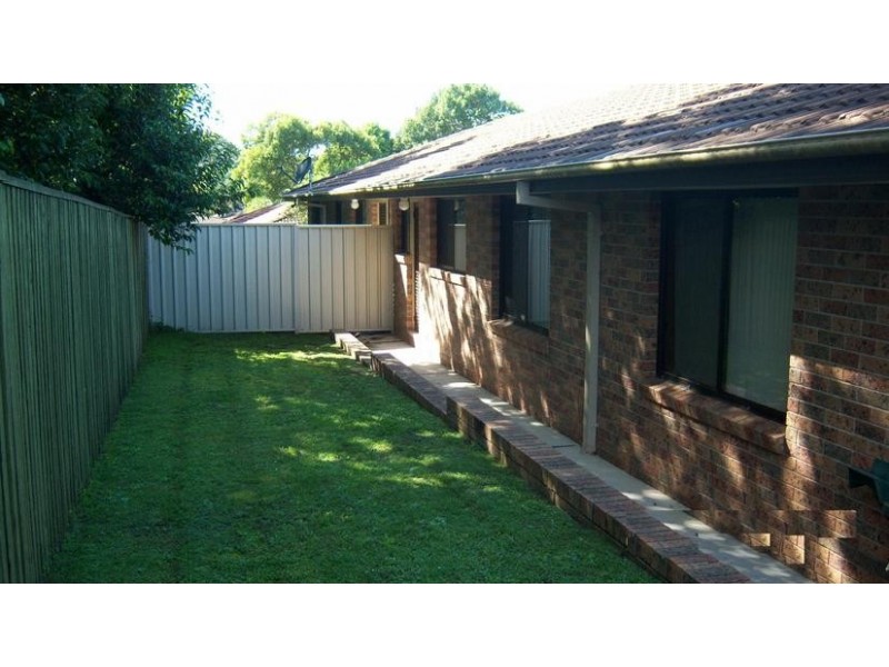 2 Herbert Close, Bomaderry NSW 2541