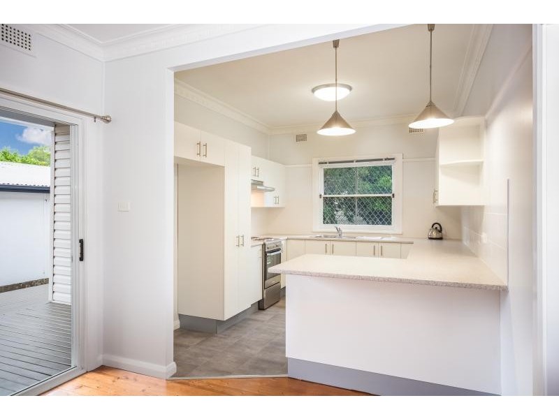 39 Tanang Street, Bomaderry NSW 2541