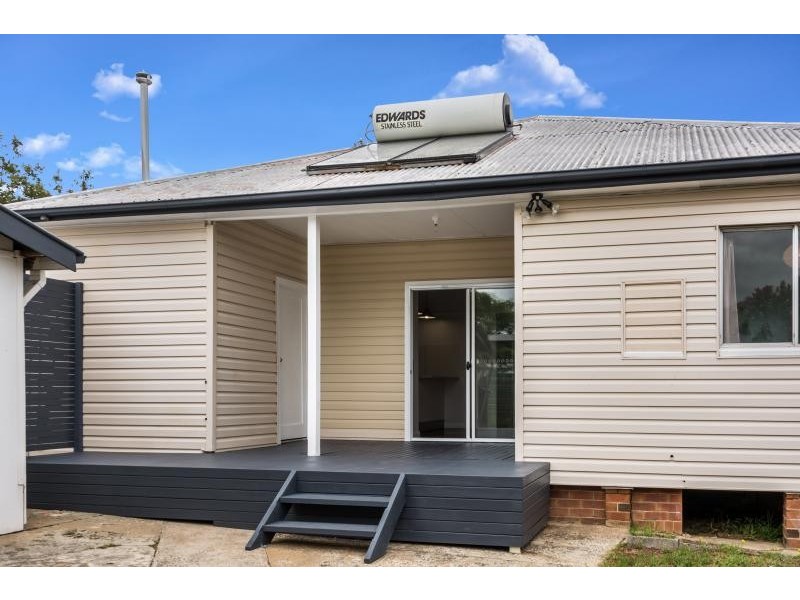 39 Tanang Street, Bomaderry NSW 2541