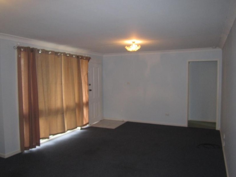 31 Sampson Crescent, Bomaderry NSW 2541