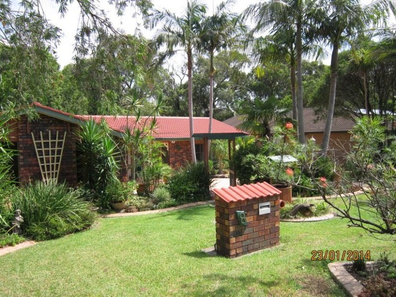 8 Cocos Palm, Bomaderry NSW 2541