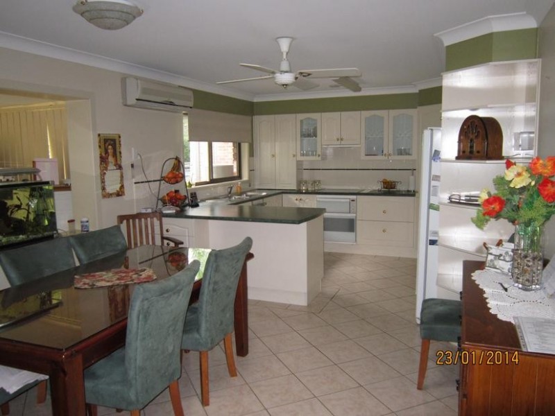 8 Cocos Palm, Bomaderry NSW 2541