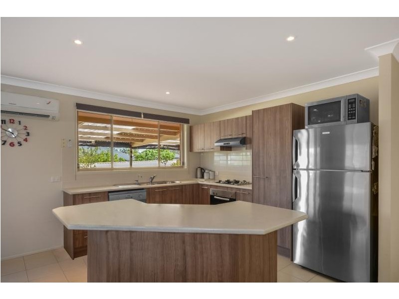 4 Blue Bell Way, Worrigee NSW 2540