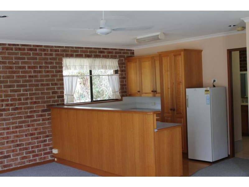 5A Theodore Place, Bomaderry NSW 2541