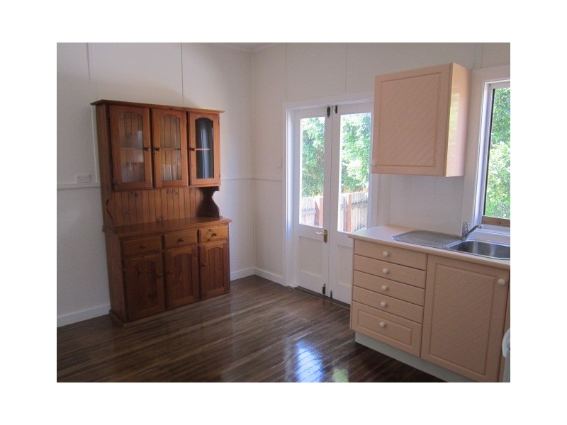 19 Meroo Street, Bomaderry NSW 2541