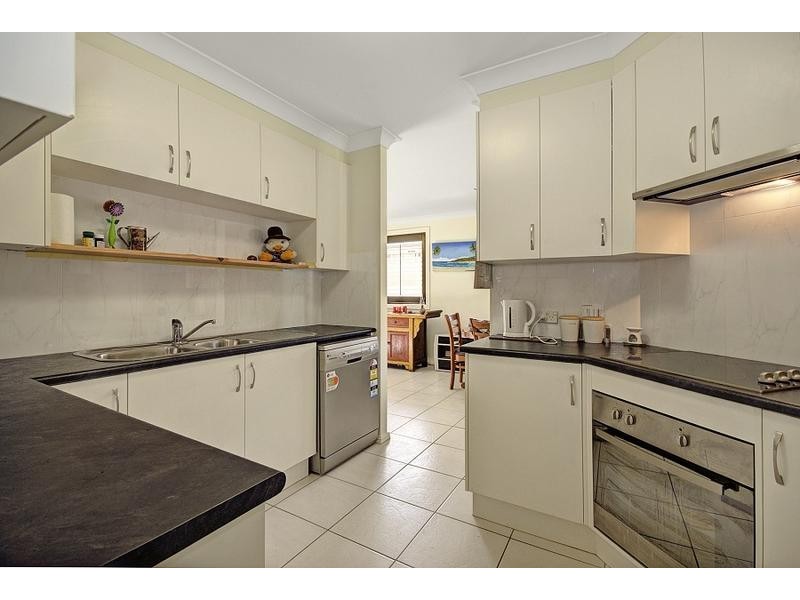 7 Holloway Road, Nowra NSW 2541