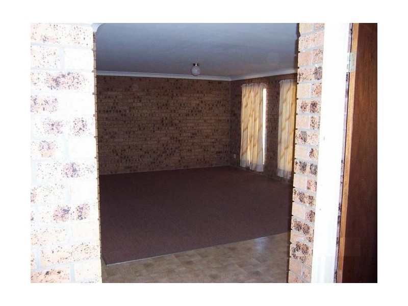 2/150 Cambewarra Road, Bomaderry NSW 2541