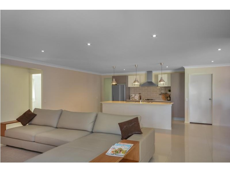 9 Lacebark Grove, Worrigee NSW 2540