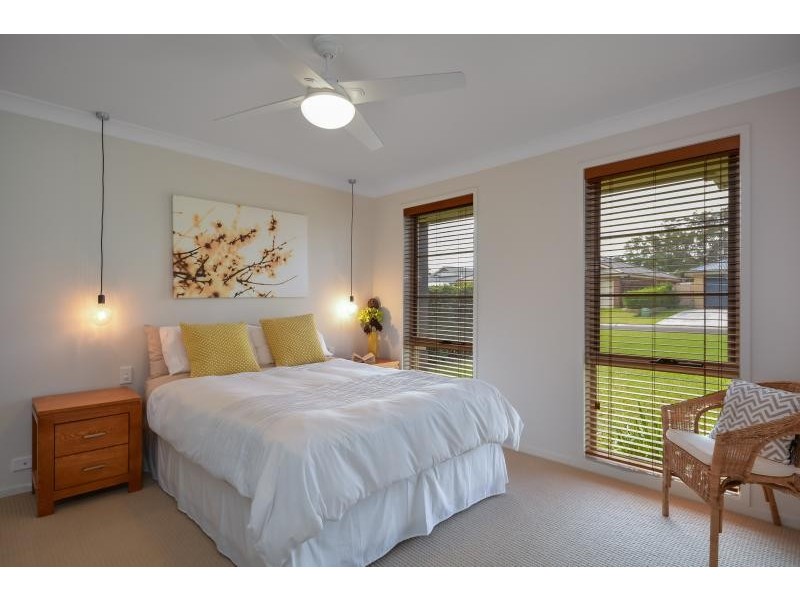 9 Lacebark Grove, Worrigee NSW 2540