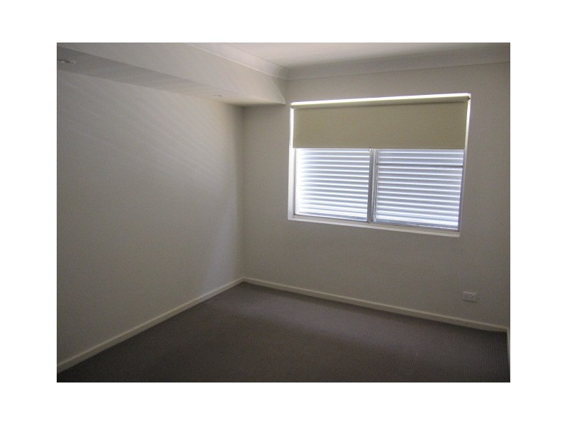 1/429 Princes Highway, Bomaderry NSW 2541