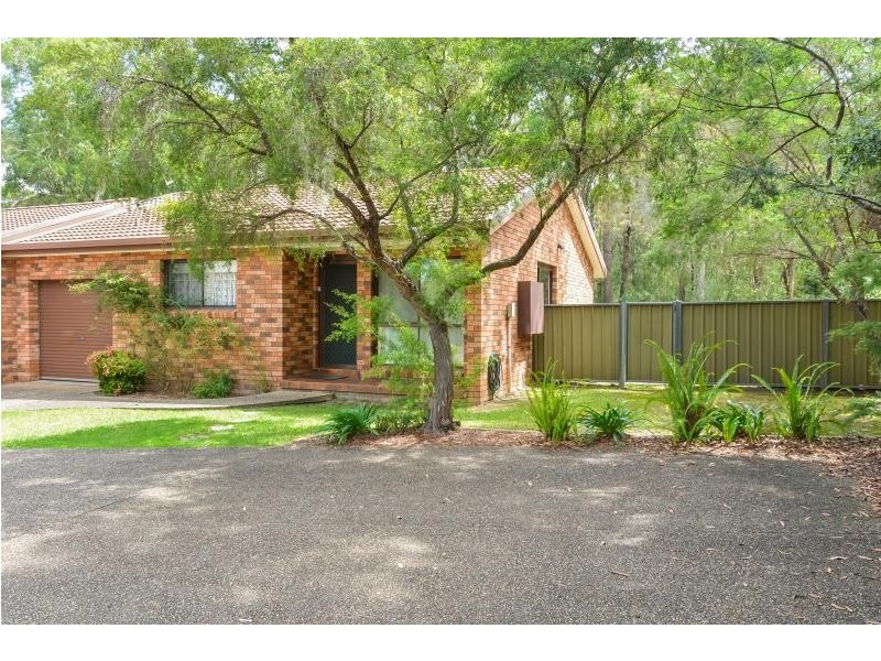 1/5 David Place, Bomaderry NSW 2541