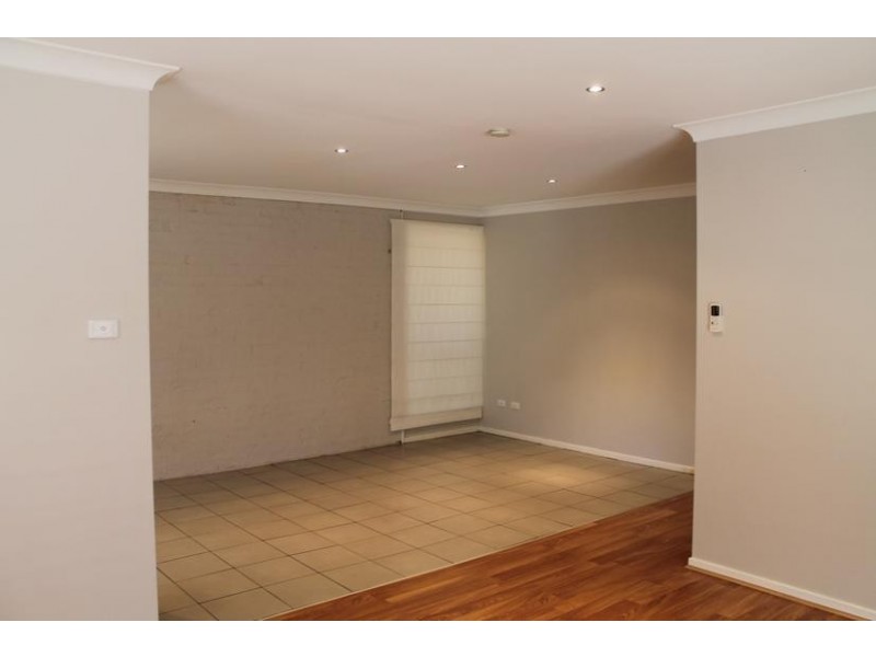 1/5 Jaycee Avenue, Nowra NSW 2541