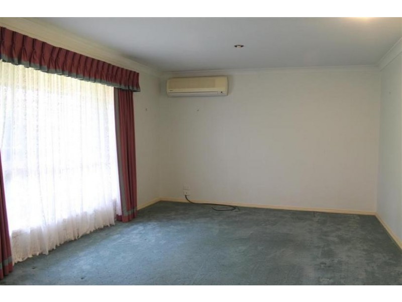 13 Elia Avenue, Nowra NSW 2541