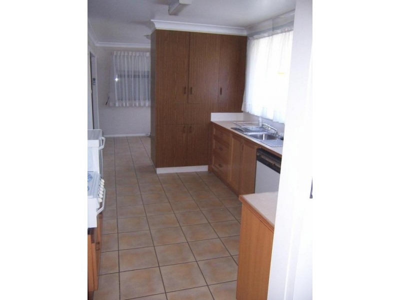 18 Colyer Avenue, Nowra NSW 2541