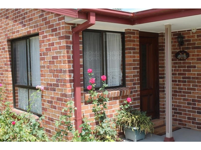 5A Theodore Place, Bomaderry NSW 2541