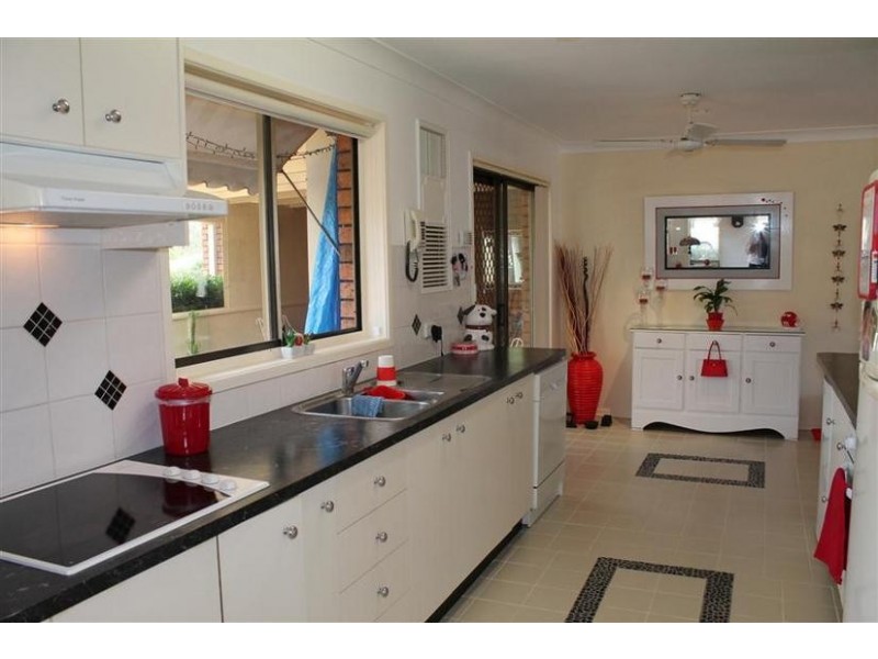 23 Castle Glen, North Nowra NSW 2541