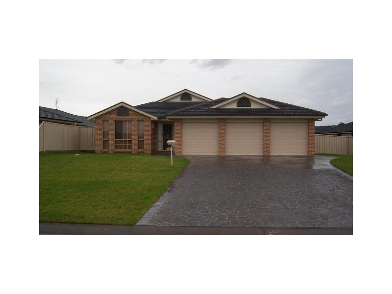 82 Rayleigh Drive, Worrigee NSW 2540