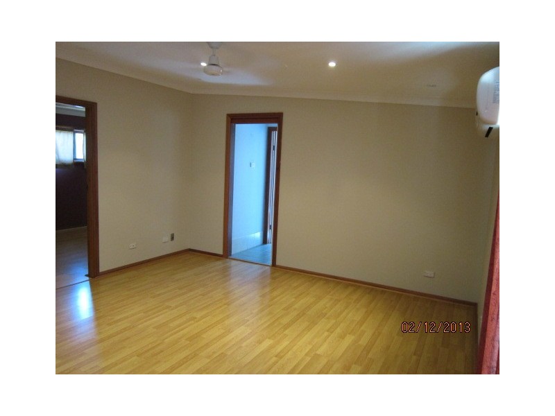 25 Meroo Road, Bomaderry NSW 2541