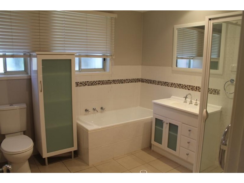 1/5 Jaycee Avenue, Nowra NSW 2541