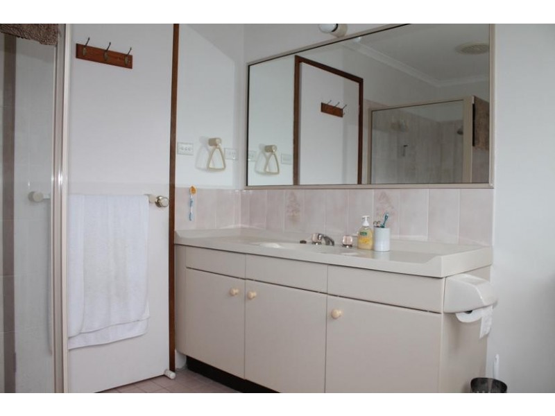 16 Pyree Street, Greenwell Point NSW 2540