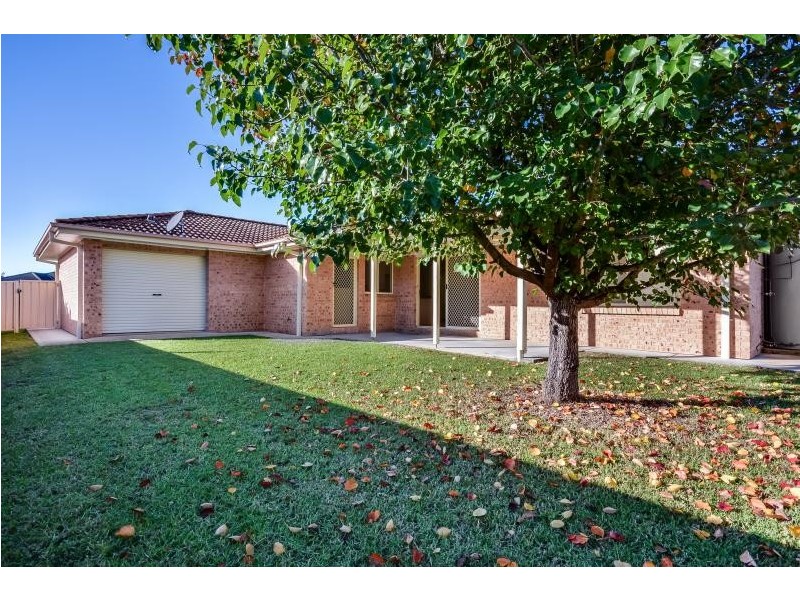 6 Freesia Crescent, Bomaderry NSW 2541