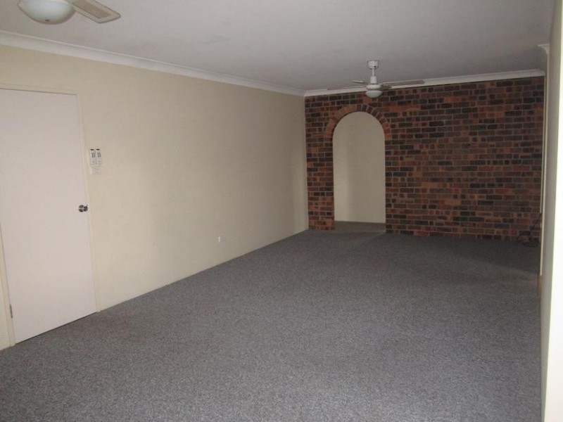 2/1 Pitt Street, North Nowra NSW 2541