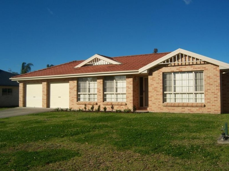 27 Robinia Way, Worrigee NSW 2540
