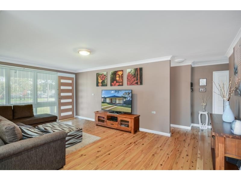 8 Alfred Street, Bomaderry NSW 2541