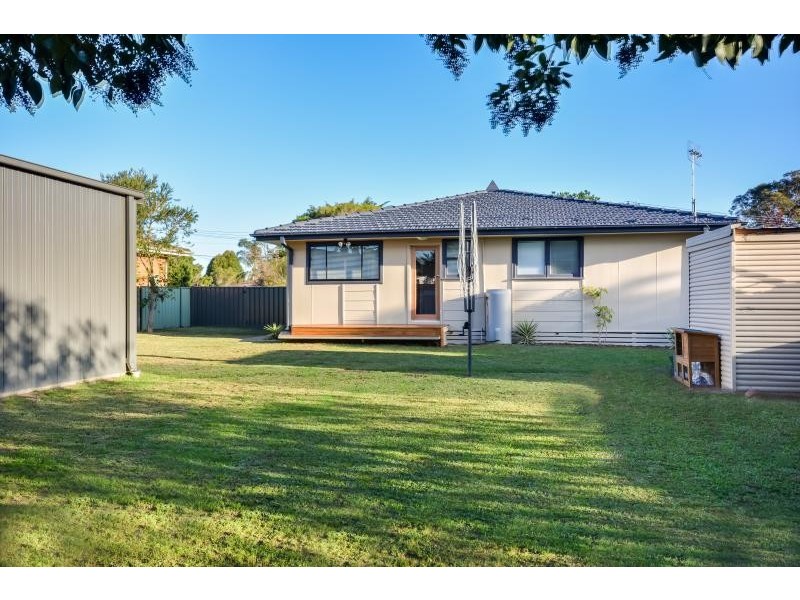 8 Alfred Street, Bomaderry NSW 2541