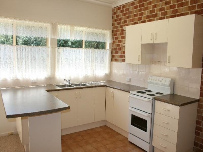 3/3 Ettrick CLOSE, Bomaderry NSW 2541