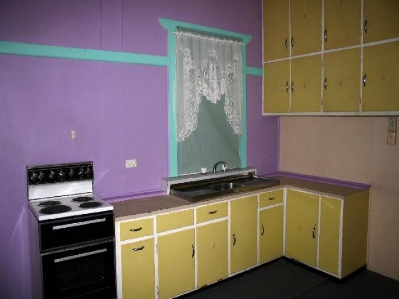 4 Bunberra STREET, Bomaderry NSW 2541