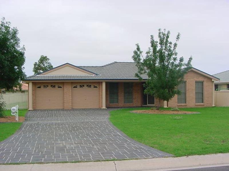 52 Robinia WAY, Worrigee NSW 2540